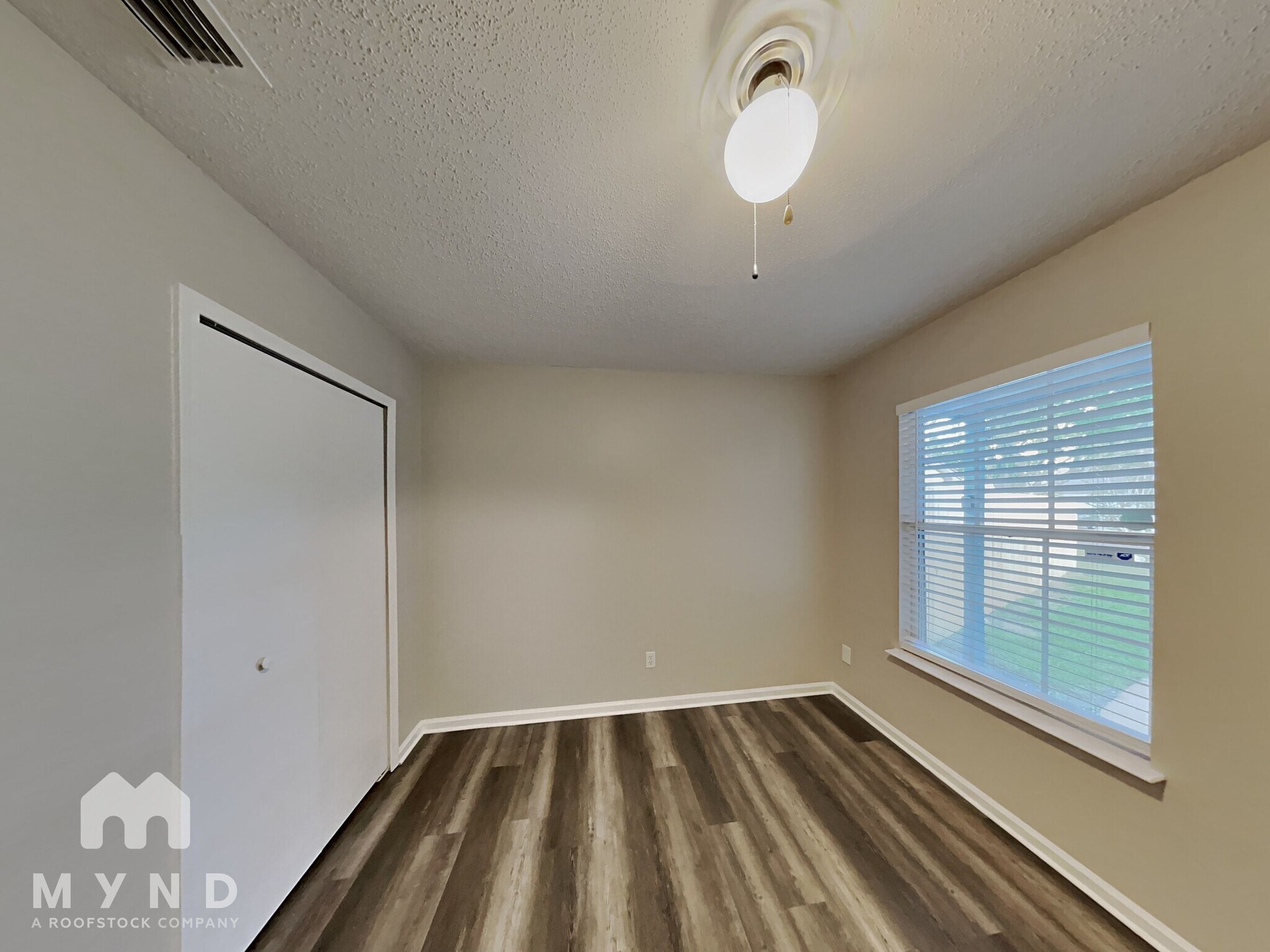 Building Photo - 12382 Silent Brook Trail N