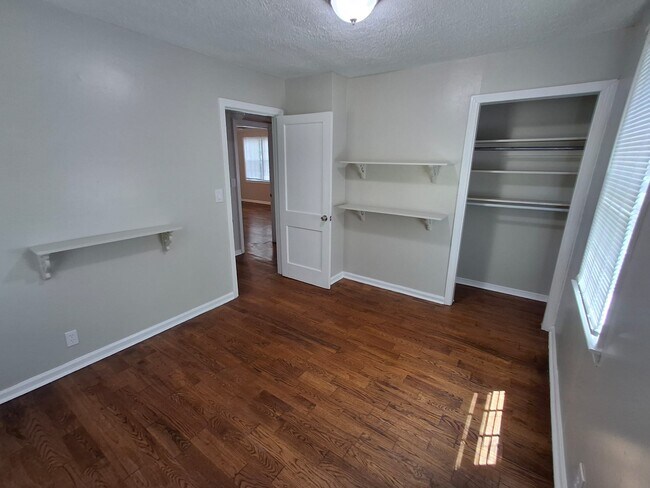 Building Photo - 825 Crestline Cir NW