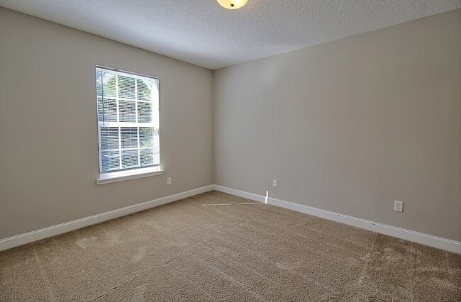 Building Photo - 771 Live Oak Church Rd