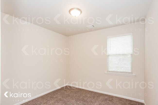 Building Photo - 6649 Tiger Pointe Dr.