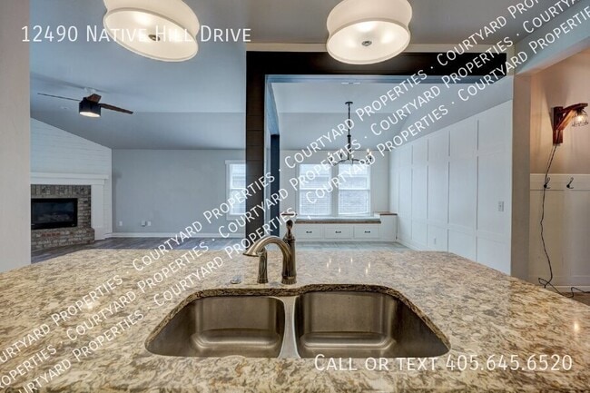 Building Photo - 12490 Native Hill Dr