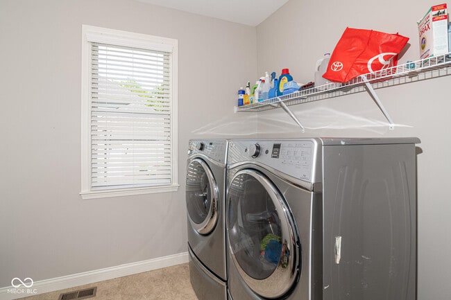 Building Photo - 10599 Geist View Dr