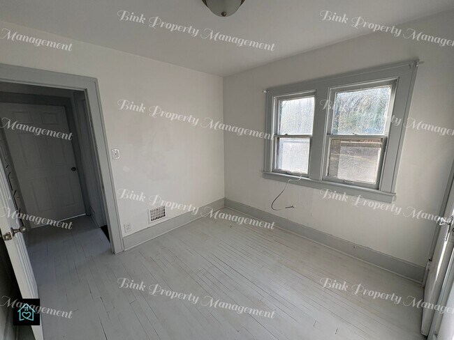 Building Photo - 17390 Waltham St