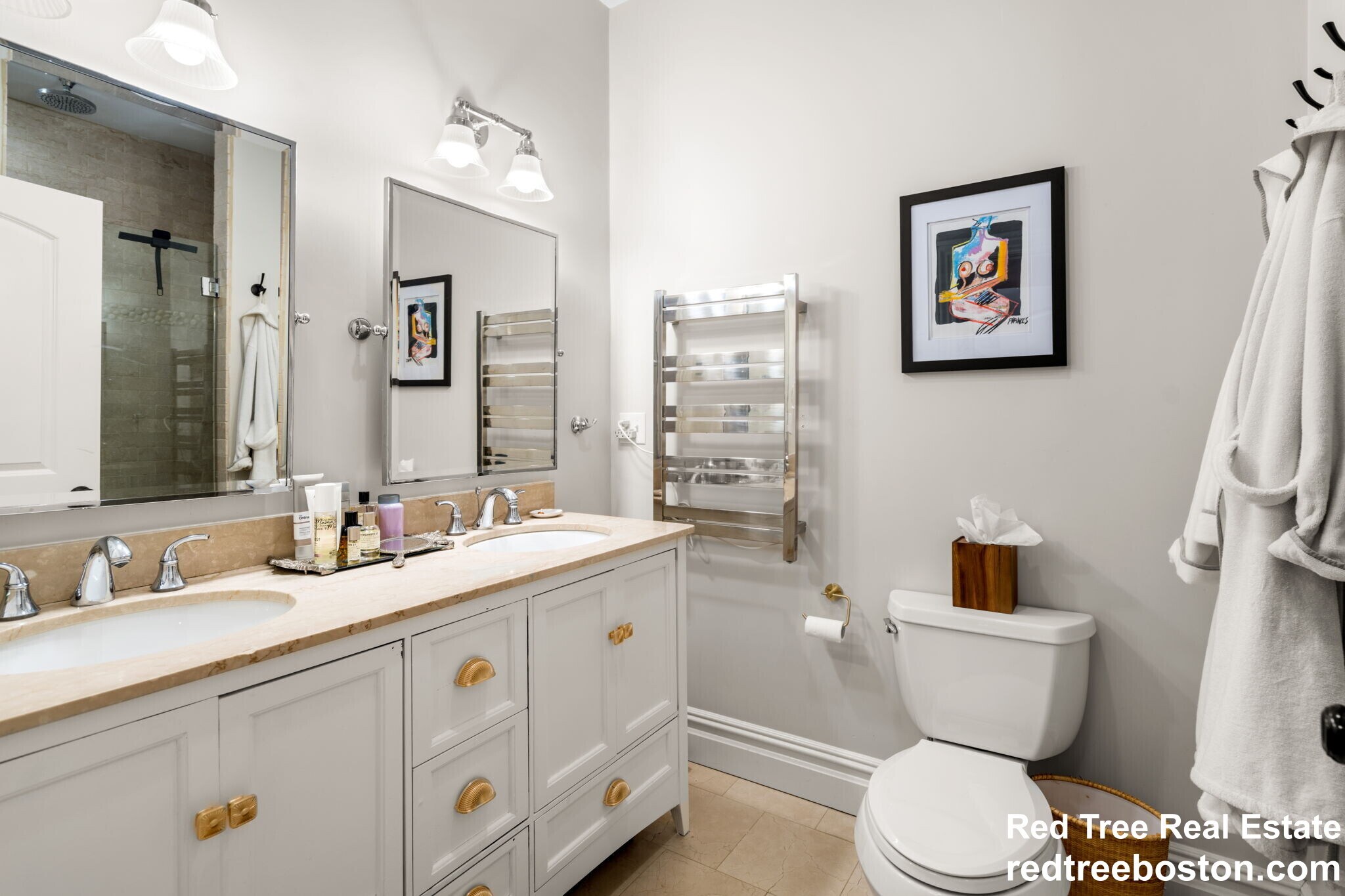 Building Photo - 687 E 6th St