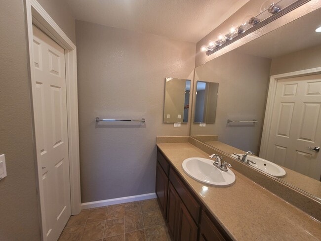 Building Photo - 3391 Walker Rd