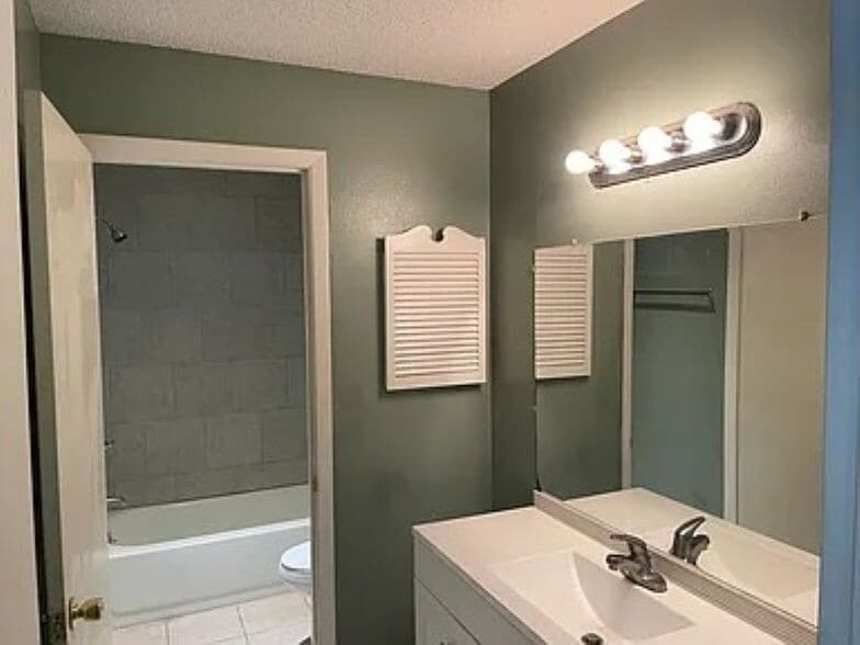 Building Photo - 1708 Ridgewood Ln