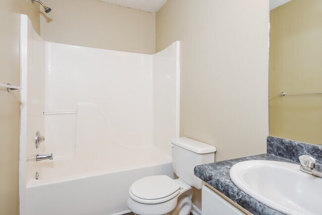 Building Photo - 110 Grove Ln