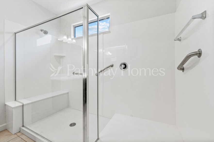 Building Photo - 18241 N Crestview Ln