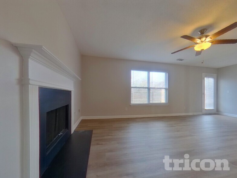 Building Photo - 5020 Serenity Point Ln