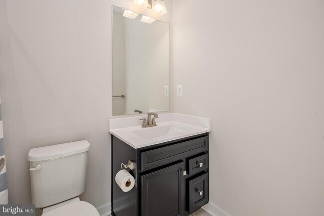 Building Photo - 1920 Four Roses St