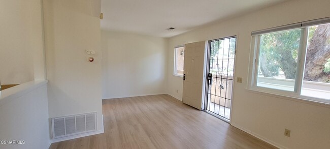Building Photo - 4553 Alamo St