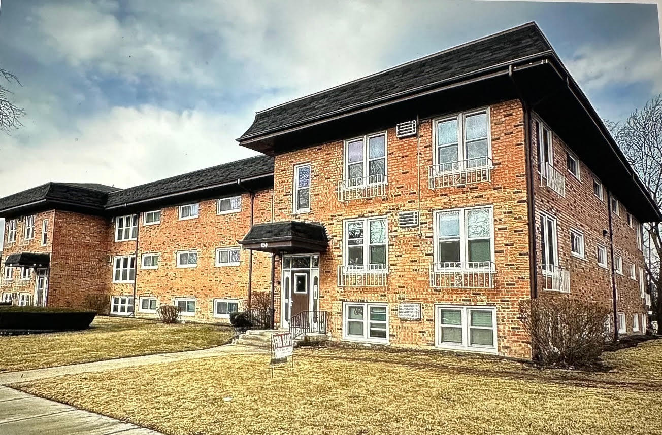 Building Photo - 440 W Stevens Dr