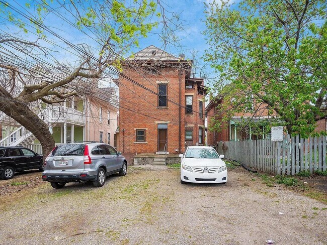 Building Photo - 41 King Ave