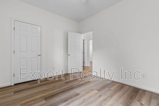 Building Photo - 9305 Brook Forest Cir