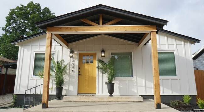 Building Photo - 354 Lone Star Blvd