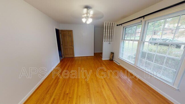 Building Photo - 2173 New Castle Dr