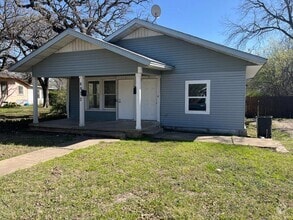 Building Photo - 6852 Routt St