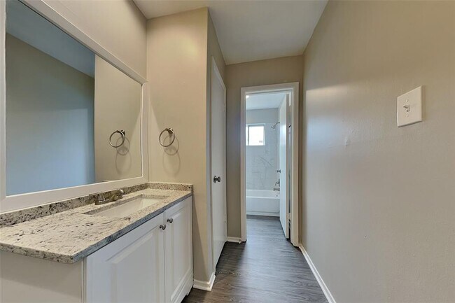 Building Photo - 4819 Bridgeville Ln