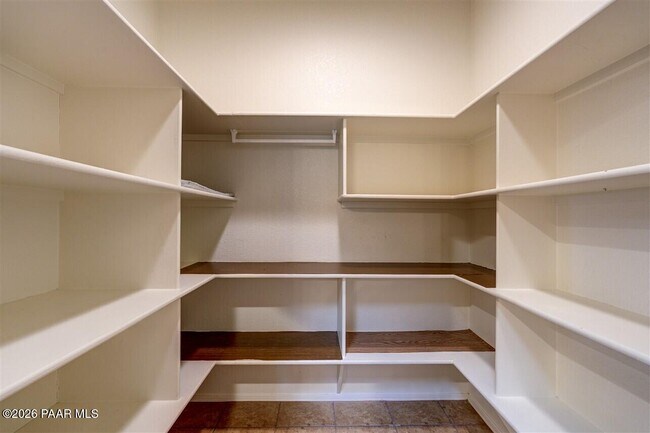 Building Photo - 611 Heather Brook Cir