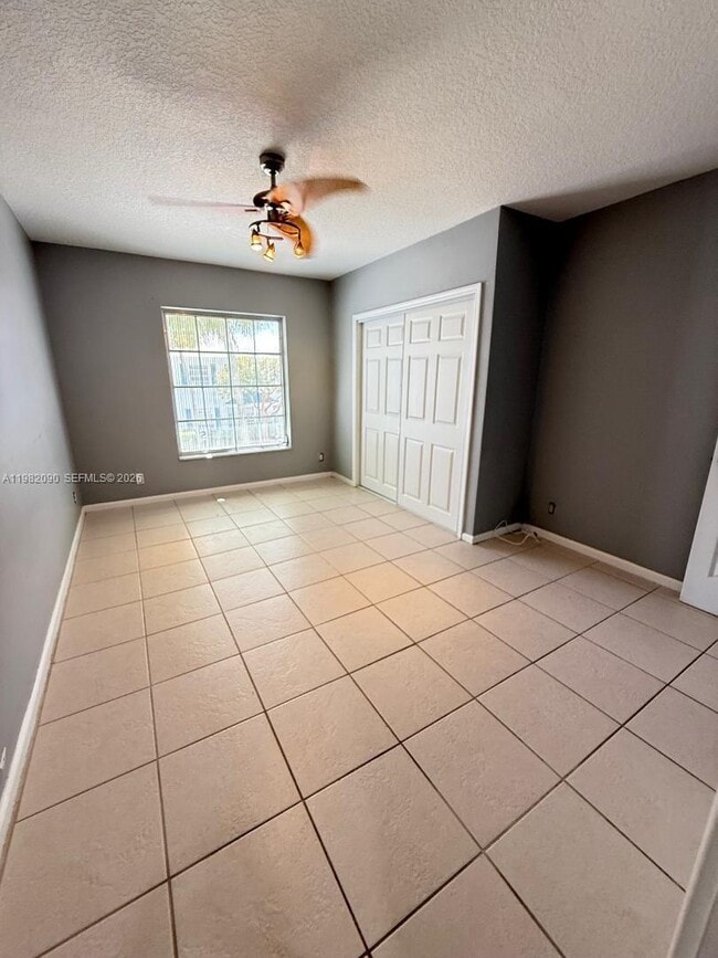 Building Photo - 2261 NE 67th St