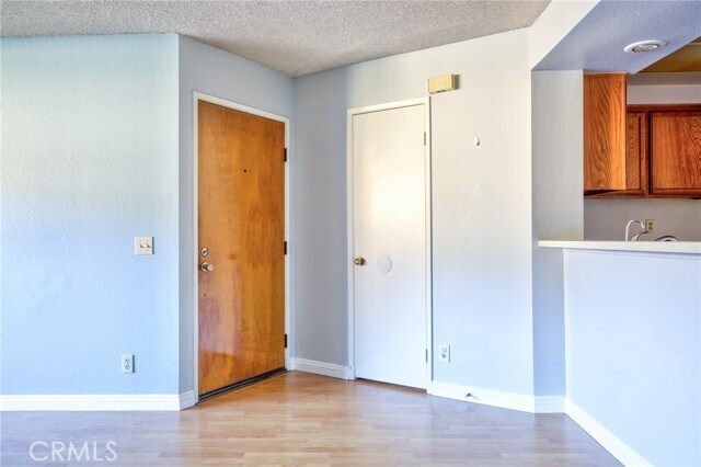 Building Photo - 3 Carriage Way