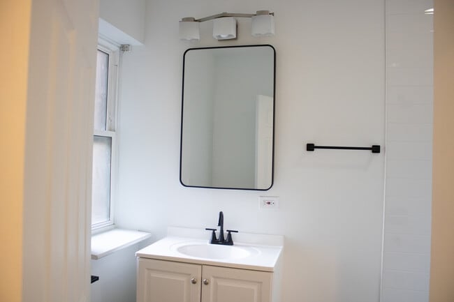 Building Photo - 2001 W Fargo Ave