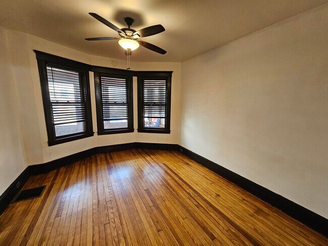 Building Photo - 303 Fulton Ave