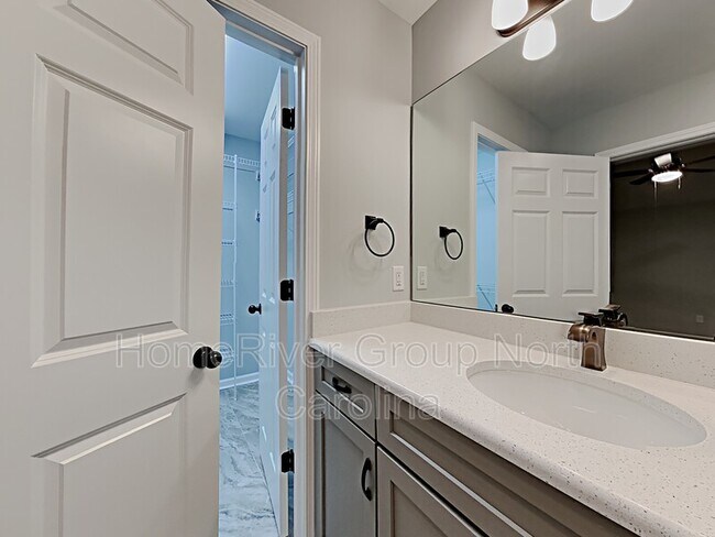 Building Photo - 9210 Pebble Creek Way
