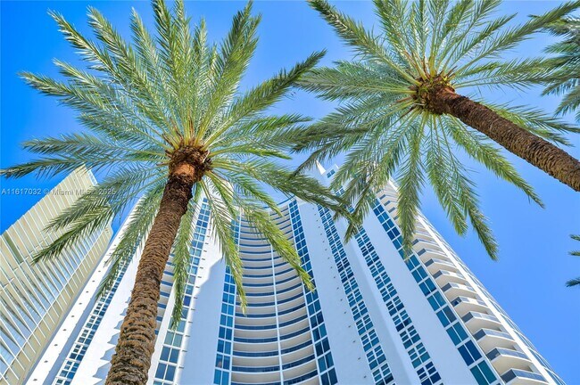 Building Photo - 18911 Collins Ave