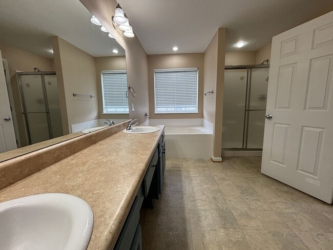 Building Photo - 4465 Olyvia Place