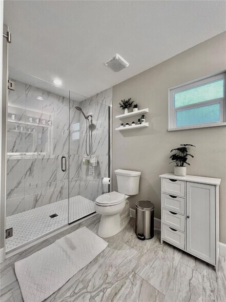 Building Photo - 1194 S Lassonde St