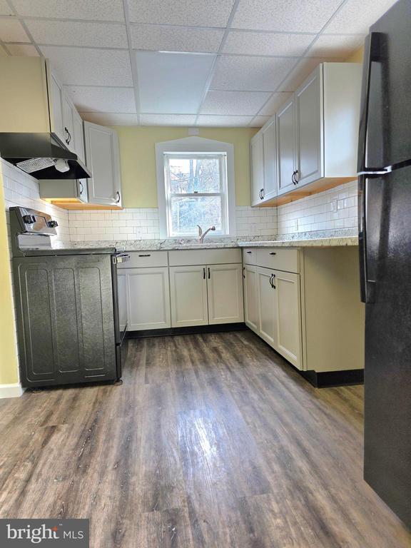 Building Photo - 17 S Jackson St