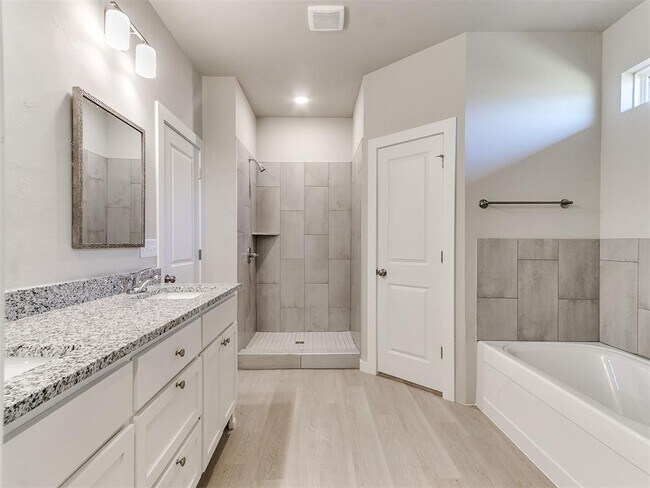 Building Photo - 8325 NW 163rd Ter