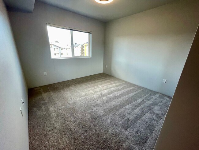 Building Photo - AVAILABLE MID-JUNE! BRAND NEW 1-Bedroom in...