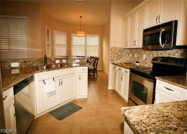 Building Photo - 11070 Esteban Dr