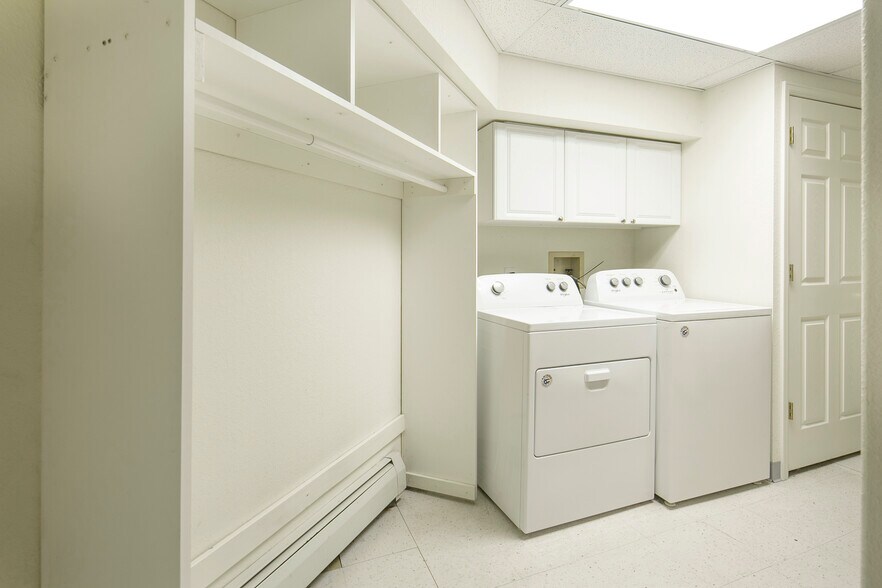 Building Photo - 9201 W Louisiana Ave