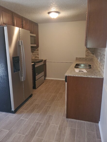 Building Photo - 2435 SW 90th Pl