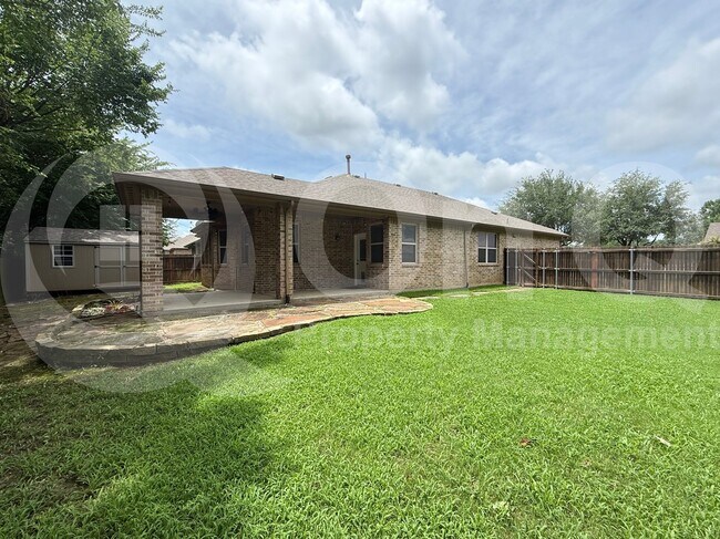 Building Photo - 606 Corbin Dr