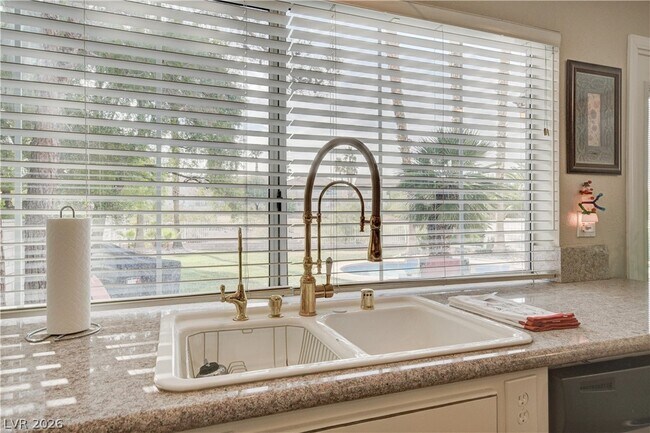 Building Photo - 2404 Legacy Island Cir