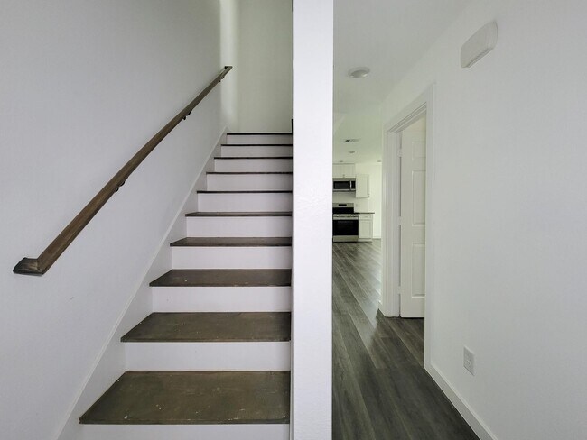 Building Photo - 8122 Sterlingshire St