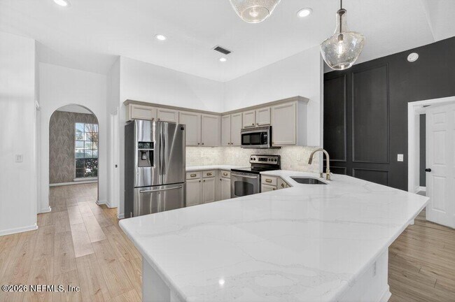 Building Photo - 1801 Shady Grove Ln