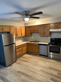 Building Photo - 903 Polo Pl
