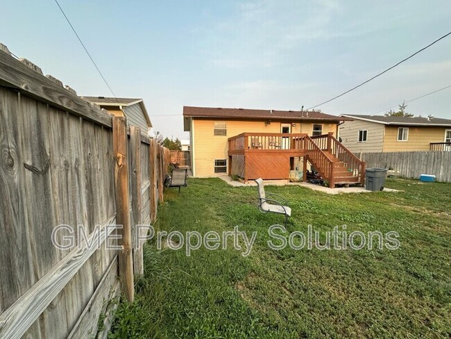 Building Photo - 212 S Potash Ave