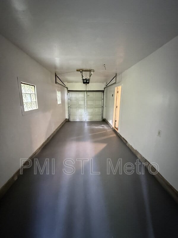 Building Photo - 1510 Trampe Ave