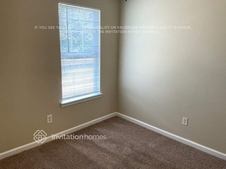 Building Photo - 4072 Olde Glen Cove