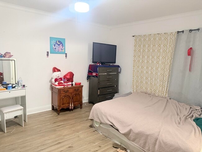 Building Photo - 1110 N Sapodilla Ave