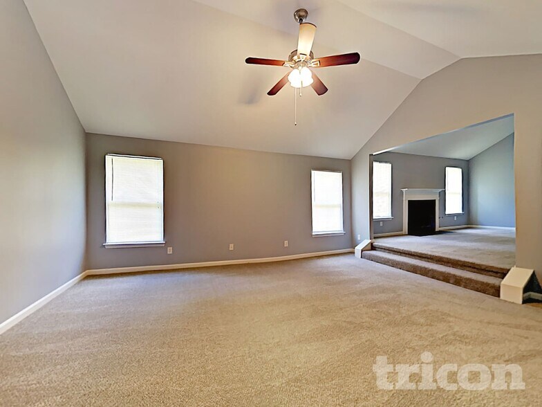 Building Photo - 4275 Spur Look Crossing