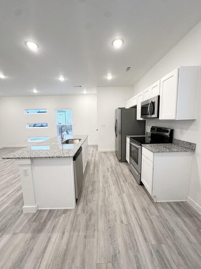 Building Photo - 891 Boardwalk Ave
