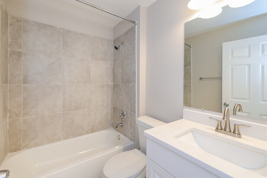 Building Photo - 5 Sequoia Way