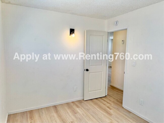 Building Photo - Newly Remodeled 2 Bedroom 1 bathroom Home!
